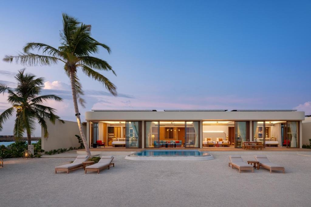 Centara Grand Lagoon Maldives 10