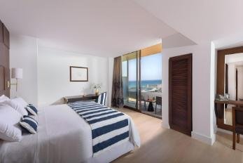 Aquila Atlantis Hotel exterior