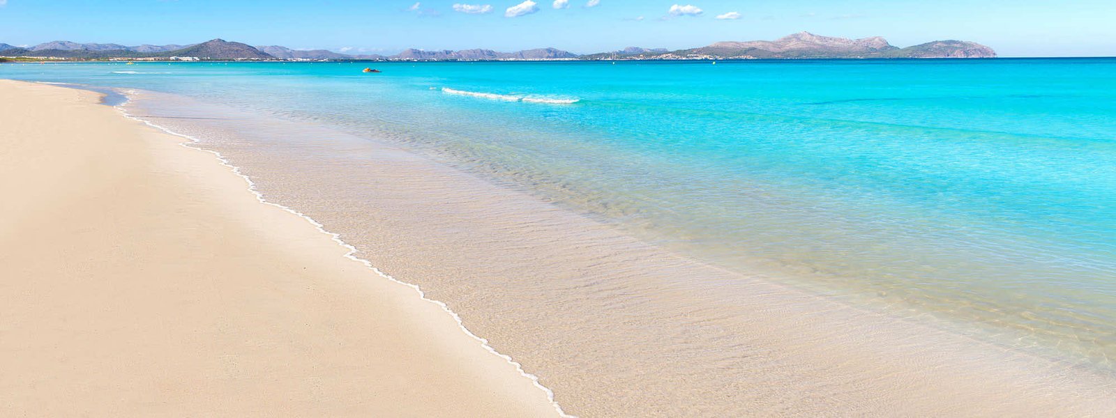 Can Picafort beach scene