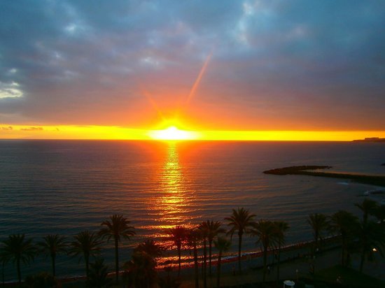 Sol Tenerife interior and dining area